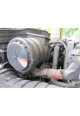 INTERNATIONAL 4300 AIR CLEANER