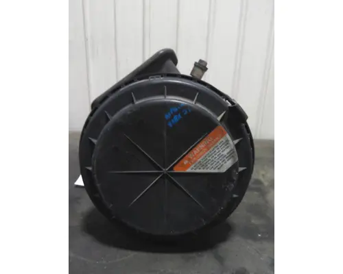 INTERNATIONAL 4300 AIR CLEANER
