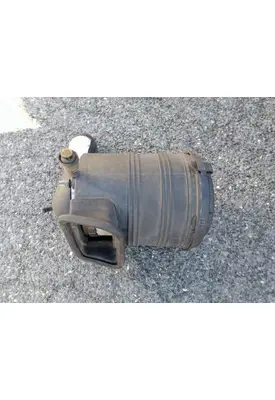 INTERNATIONAL 4300 AIR CLEANER