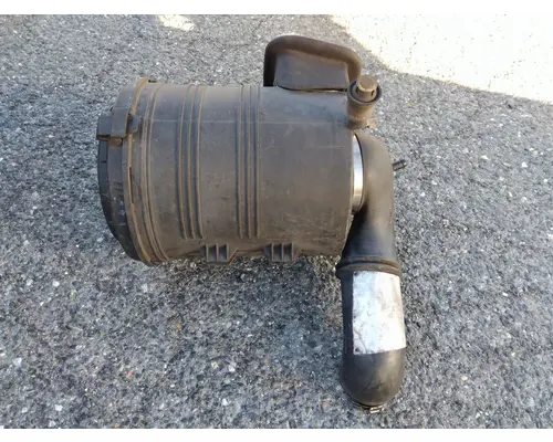 INTERNATIONAL 4300 AIR CLEANER