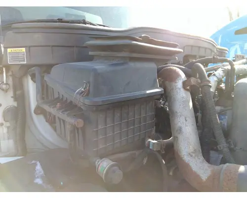 INTERNATIONAL 4300 AIR CLEANER