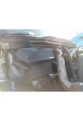 INTERNATIONAL 4300 AIR CLEANER