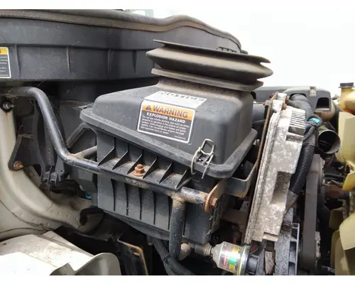 INTERNATIONAL 4300 AIR CLEANER