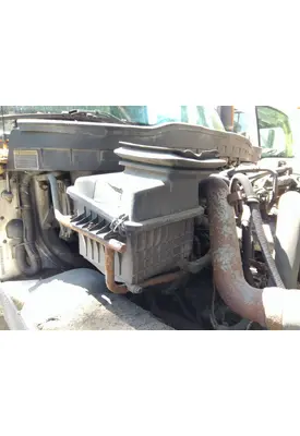 INTERNATIONAL 4300 AIR CLEANER