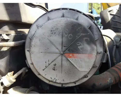 INTERNATIONAL 4300 AIR CLEANER