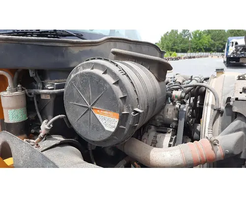 INTERNATIONAL 4300 AIR CLEANER
