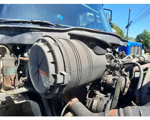 INTERNATIONAL 4300 AIR CLEANER