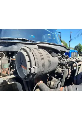 INTERNATIONAL 4300 AIR CLEANER
