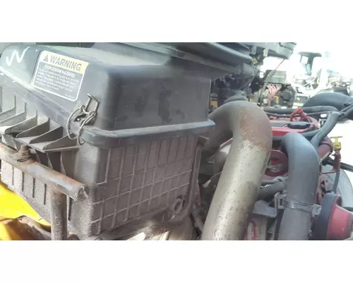 INTERNATIONAL 4300 AIR CLEANER