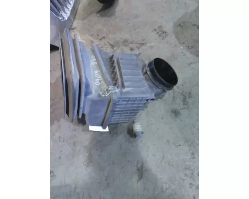 INTERNATIONAL 4300 AIR CLEANER