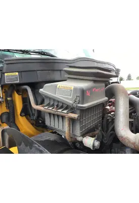 INTERNATIONAL 4300 AIR CLEANER