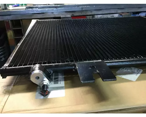 INTERNATIONAL 4300 AIR CONDITIONER CONDENSER