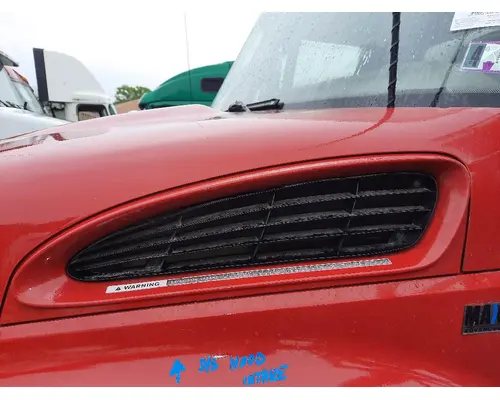 INTERNATIONAL 4300 AIR INTAKE LOUVERCOVER