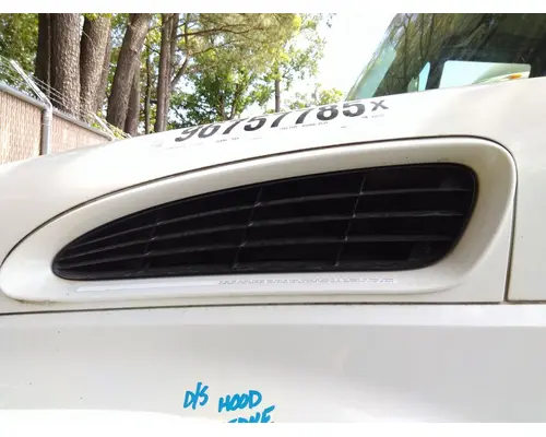 INTERNATIONAL 4300 AIR INTAKE LOUVERCOVER