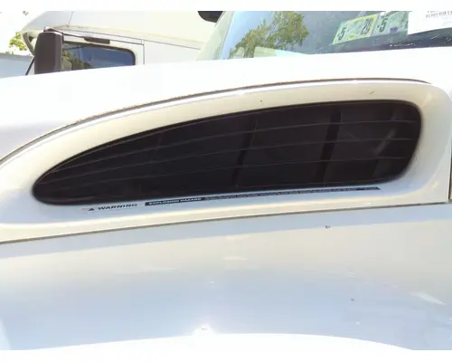 INTERNATIONAL 4300 AIR INTAKE LOUVERCOVER