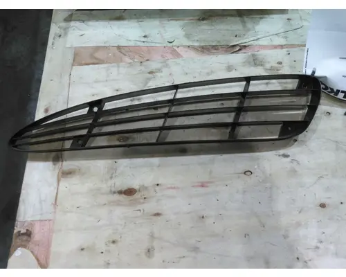 INTERNATIONAL 4300 AIR INTAKE LOUVERCOVER