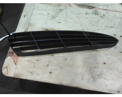 INTERNATIONAL 4300 AIR INTAKE LOUVERCOVER