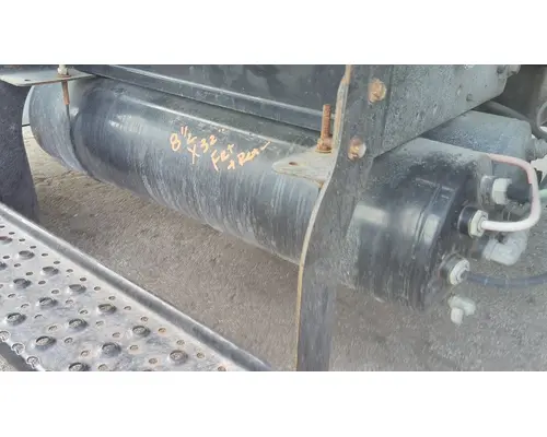 INTERNATIONAL 4300 AIR TANK