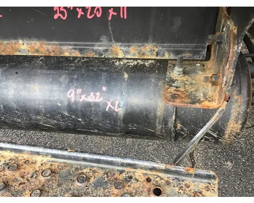 INTERNATIONAL 4300 AIR TANK