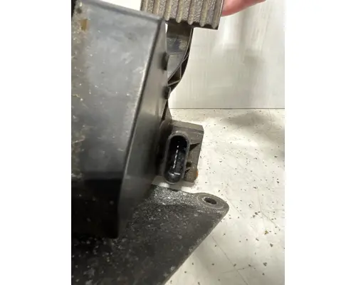 INTERNATIONAL 4300 Accelerator Parts