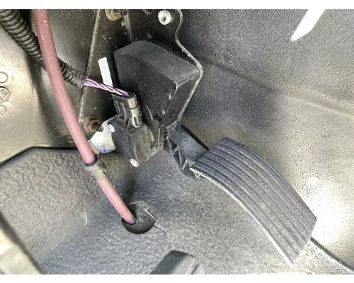 INTERNATIONAL 4300 Accelerator Pedal