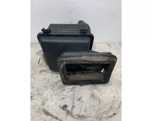 INTERNATIONAL 4300 Air Cleaner