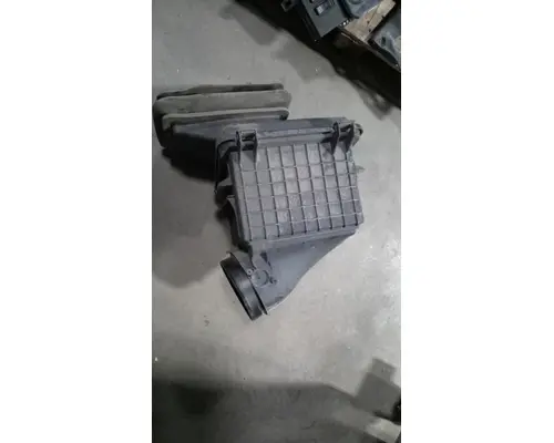 INTERNATIONAL 4300 Air Cleaner