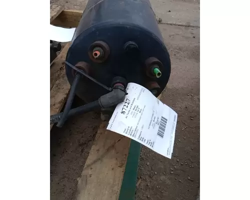 INTERNATIONAL 4300 Air Tanks and Brackets