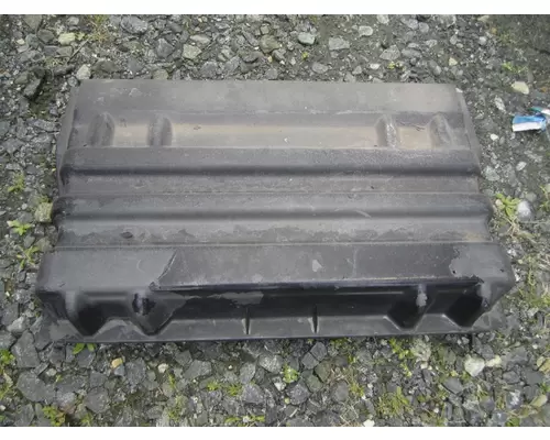 INTERNATIONAL 4300 BATTERY BOX COVER