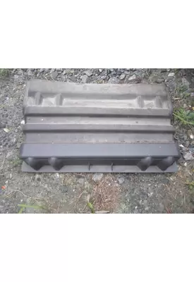 INTERNATIONAL 4300 BATTERY BOX COVER