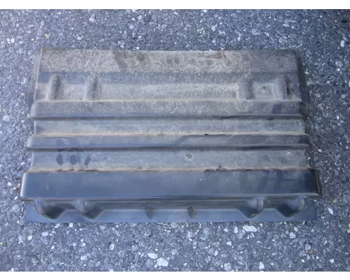 INTERNATIONAL 4300 BATTERY BOX COVER