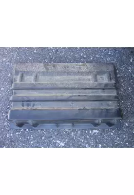 INTERNATIONAL 4300 BATTERY BOX COVER