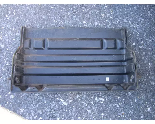 INTERNATIONAL 4300 BATTERY BOX COVER