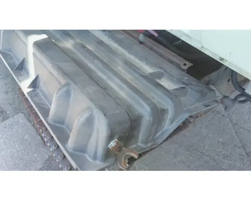 INTERNATIONAL 4300 BATTERY BOX COVER