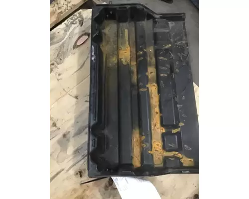 INTERNATIONAL 4300 BATTERY BOX COVER