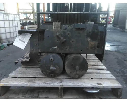 INTERNATIONAL 4300 BATTERY BOX STEP