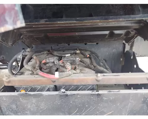 INTERNATIONAL 4300 BATTERY BOX