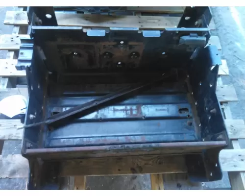 INTERNATIONAL 4300 BATTERY BOX
