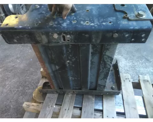 INTERNATIONAL 4300 BATTERY BOX