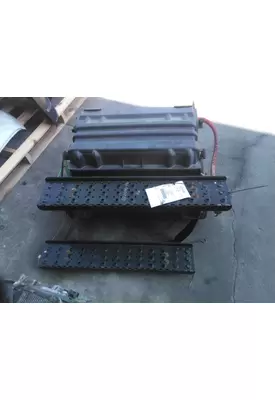 INTERNATIONAL 4300 BATTERY BOX