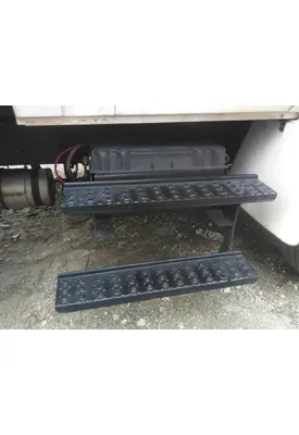 INTERNATIONAL 4300 BATTERY BOX