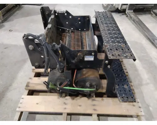 INTERNATIONAL 4300 BATTERY BOX