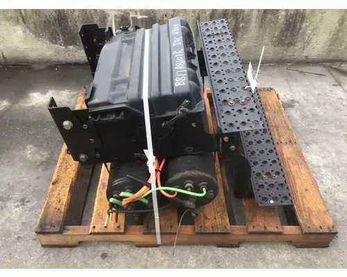 INTERNATIONAL 4300 BATTERY BOX