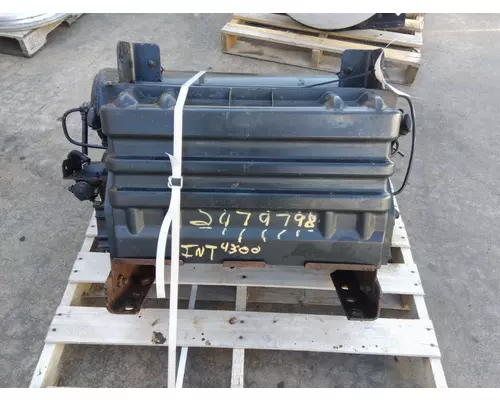 INTERNATIONAL 4300 BATTERY BOX