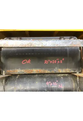 INTERNATIONAL 4300 BATTERY BOX