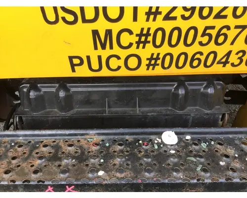 INTERNATIONAL 4300 BATTERY BOX