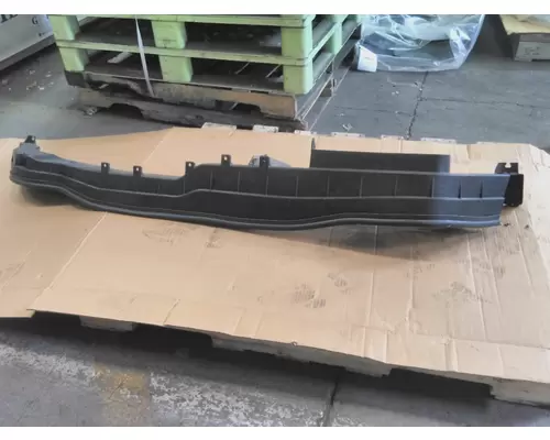 INTERNATIONAL 4300 BODY PARTS, MISC.