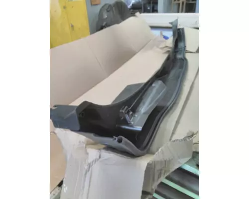 INTERNATIONAL 4300 BODY PARTS, MISC.