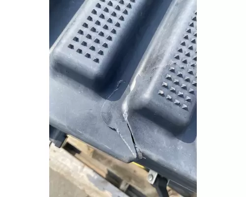 INTERNATIONAL 4300 Battery Box