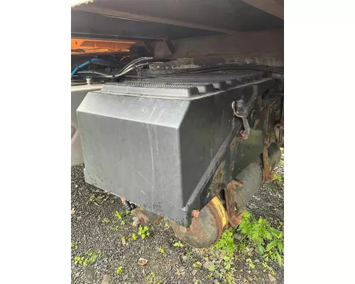 INTERNATIONAL 4300 Battery Box